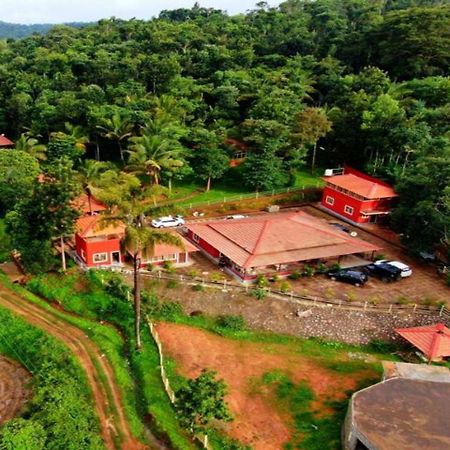 Cs County Resort สากเลศปุระ ภายนอก รูปภาพ